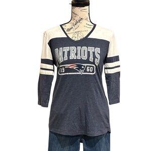 **NFL Team Apparel Patriots V-Neck 3/4 Sleeve Football T-Shirt S/P, Jr